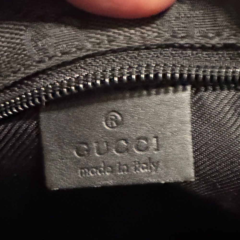Vintage Gucci GG Canvas & Leather Shoulder Bag — Early 2000s - Picture 13 of 17